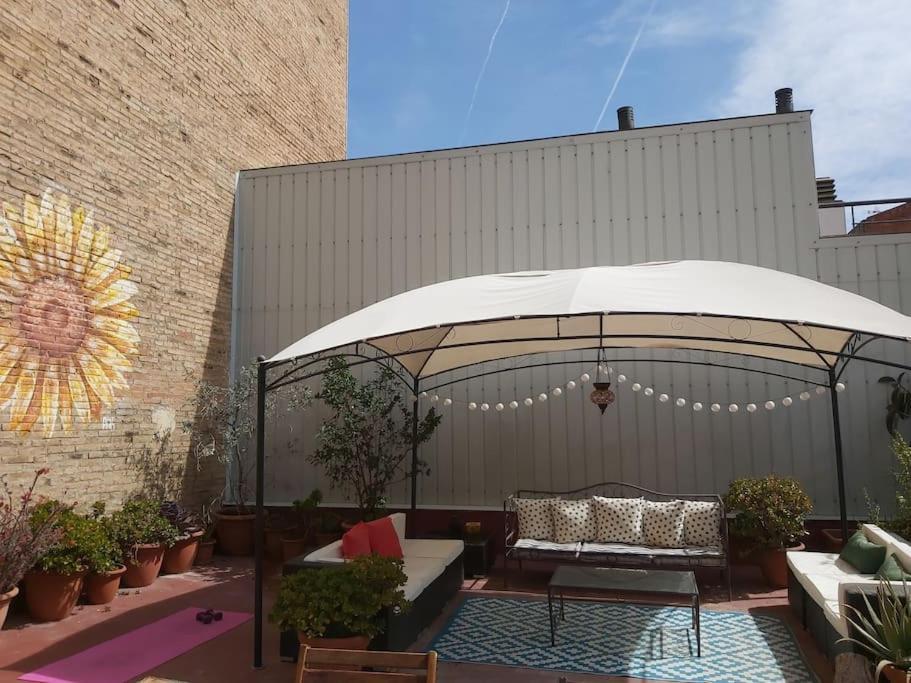 Small Room In Sants With Huge Terrace Barcelona Luaran gambar