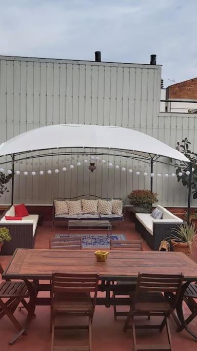Small Room In Sants With Huge Terrace Barcelona Luaran gambar