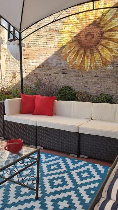 Small Room In Sants With Huge Terrace Barcelona Luaran gambar